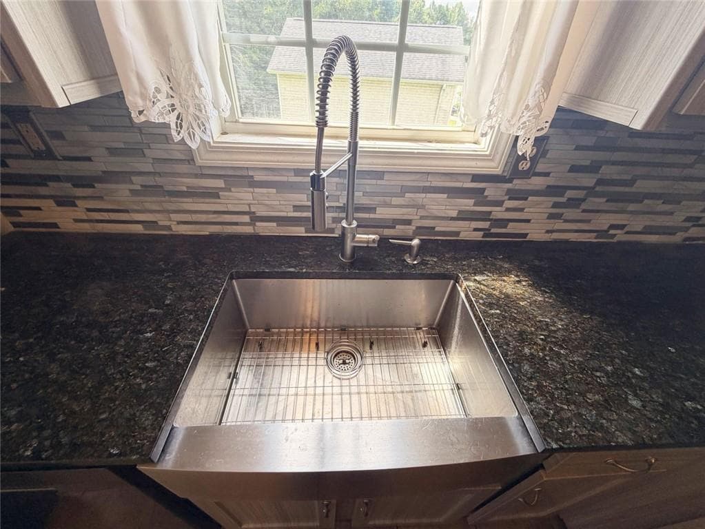 3 bedroom, 2 bathroom, 2,150 sq ft single family residence for sale at 81 Carthage Boulevard, Rockmart, GA 30153 — photo 10