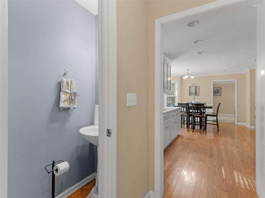 4 bedroom, 3 bathroom, 2,707 sq ft single family residence for sale at 112 Crown Oaks Drive, Stockbridge, GA 30281 — photo 10