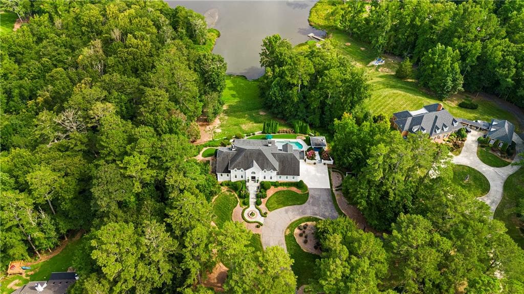 6 bedroom, 6 bathroom, 8,801 sq ft single family residence for sale at 1985 Birmingham Road, Alpharetta, GA 30004 — photo 6