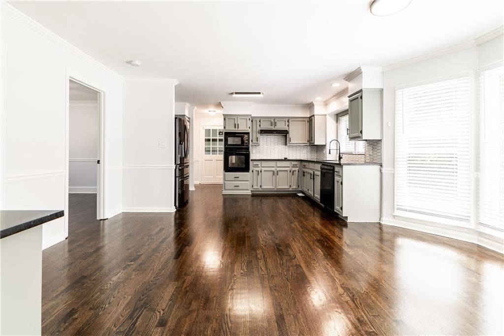 4 bedroom, 3 bathroom, 2,729 sq ft single family residence for sale at 560 Trombley Bay Lane, Lawrenceville, GA 30044 — photo 3