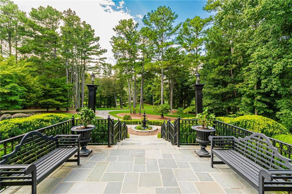 6 bedroom, 6 bathroom, 8,801 sq ft single family residence for sale at 1985 Birmingham Road, Alpharetta, GA 30004 — photo 4
