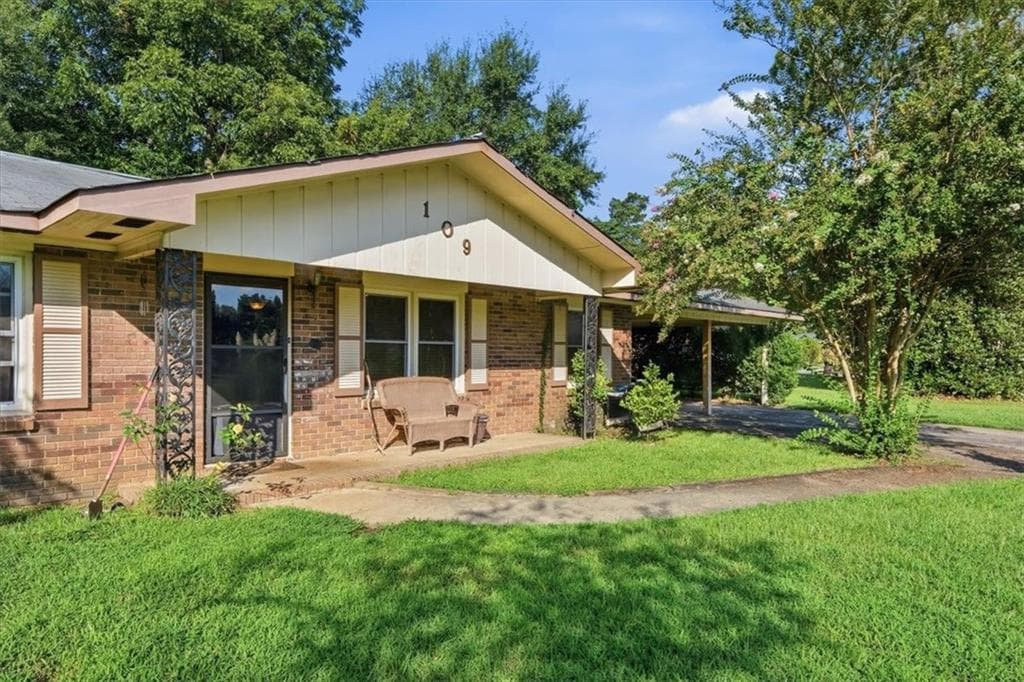 3 bedroom, 2 bathroom, 1,398 sq ft single family residence for sale at 109 Avalon Drive, Warner Robins, GA 31093 — photo 4