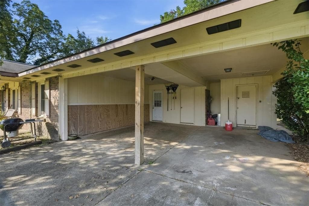 3 bedroom, 2 bathroom, 1,398 sq ft single family residence for sale at 109 Avalon Drive, Warner Robins, GA 31093 — photo 5