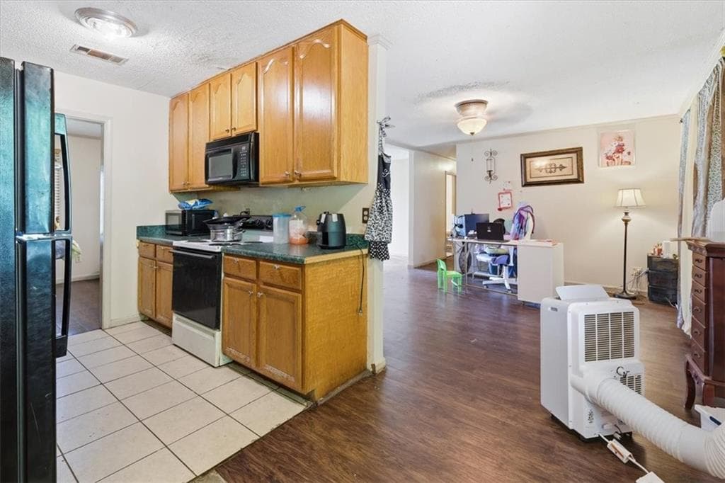 3 bedroom, 2 bathroom, 1,398 sq ft single family residence for sale at 109 Avalon Drive, Warner Robins, GA 31093 — photo 7