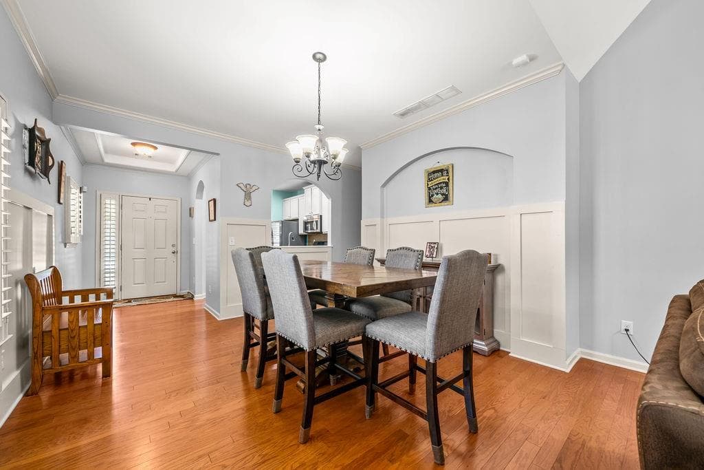 4 bedroom, 3 bathroom, 2,419 sq ft single family residence under contract at 173 Heritage Pointe, Woodstock, GA 30189 — photo 4