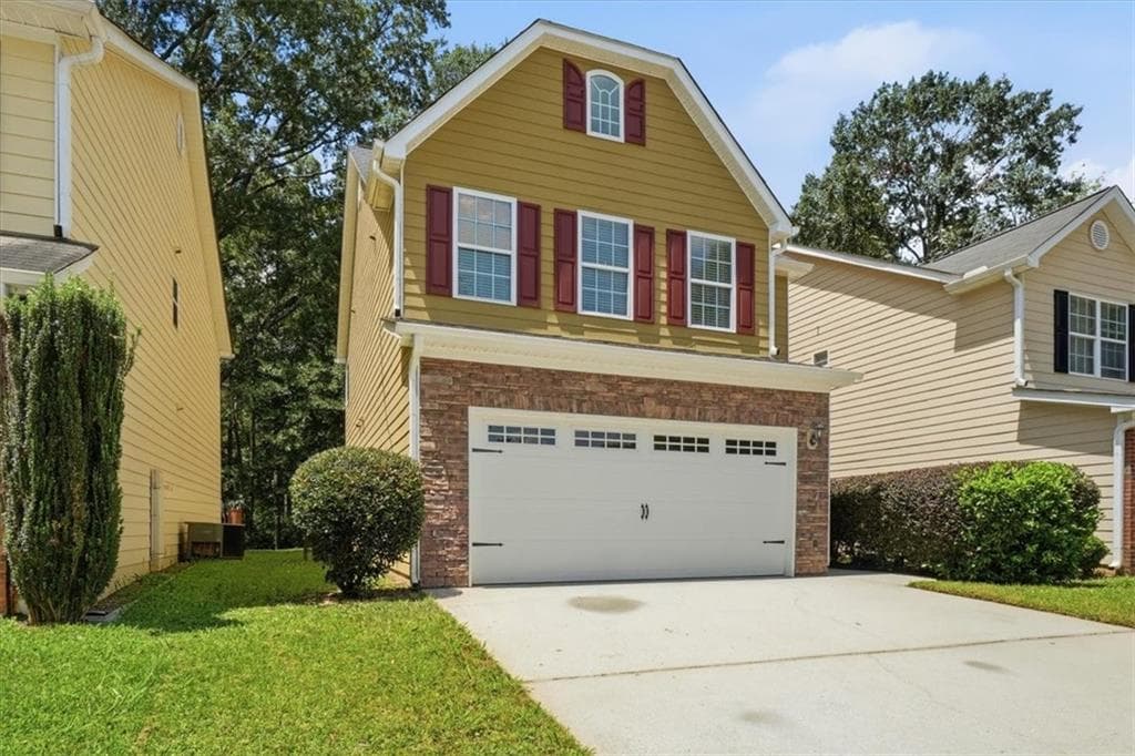 3 bedroom, 3 bathroom, 1,645 sq ft single family residence under contract at 2165 Capella Circle, Atlanta, GA 30331 — photo 2