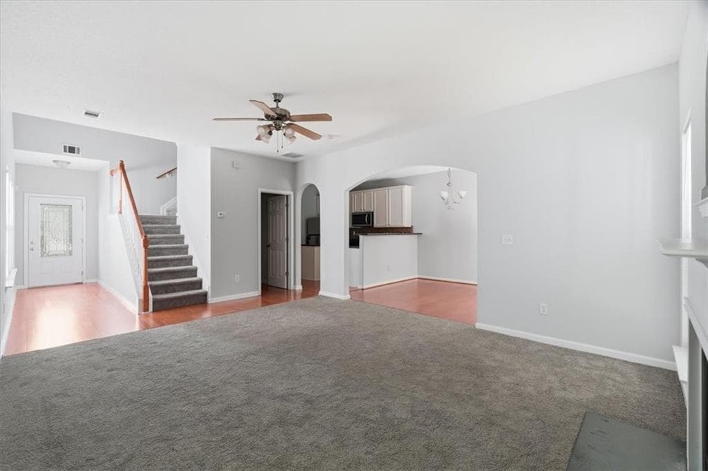 3 bedroom, 3 bathroom, 1,645 sq ft single family residence under contract at 2165 Capella Circle, Atlanta, GA 30331 — photo 8