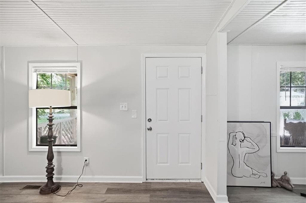 3 bedroom, 2 bathroom, 1,248 sq ft single family residence for sale at 215 Hoke Street, Maysville, GA 30558 — photo 5