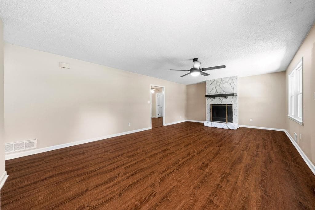 3 bedroom, 1 bathroom, 1,560 sq ft single family residence for sale at 4306 Abney Drive, Powder Springs, GA 30127 — photo 4