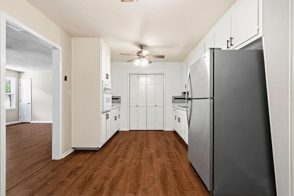 3 bedroom, 1 bathroom, 1,560 sq ft single family residence for sale at 4306 Abney Drive, Powder Springs, GA 30127 — photo 8