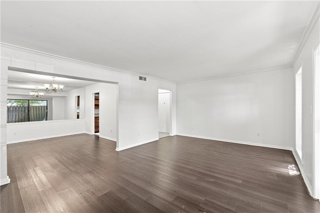 2 bedroom, 2 bathroom, 1,206 sq ft condominium for sale at 6851 Roswell Road K2, Sandy Springs, GA 30328 — photo 3