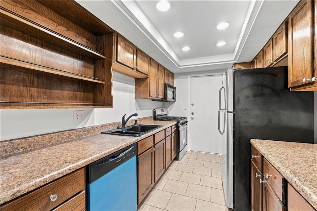 2 bedroom, 2 bathroom, 1,206 sq ft condominium for sale at 6851 Roswell Road K2, Sandy Springs, GA 30328 — photo 9