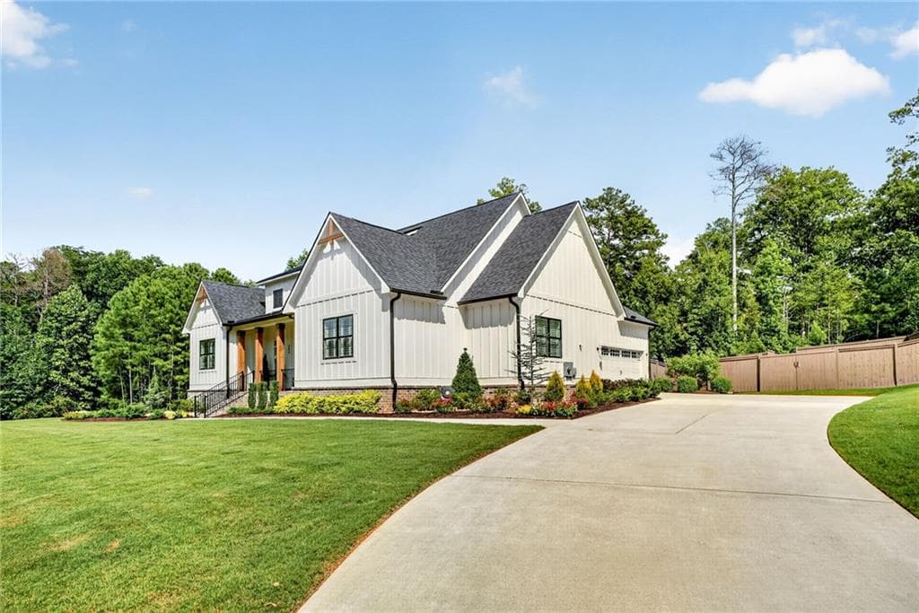 3 bedroom, 2 bathroom, 1,915 sq ft single family residence for sale at 253 London Road, Ball Ground, GA 30107 — photo 6