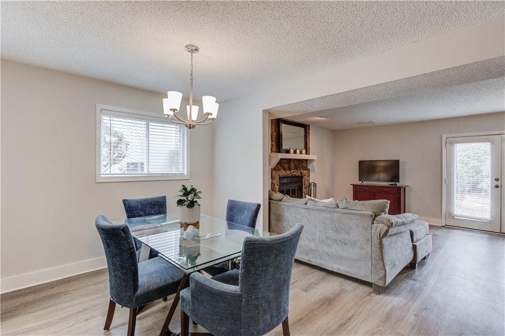 2 bedroom, 3 bathroom, 1,332 sq ft condominium under contract at 5618 Woodmont Boulevard, Peachtree Corners, GA 30092 — photo 9