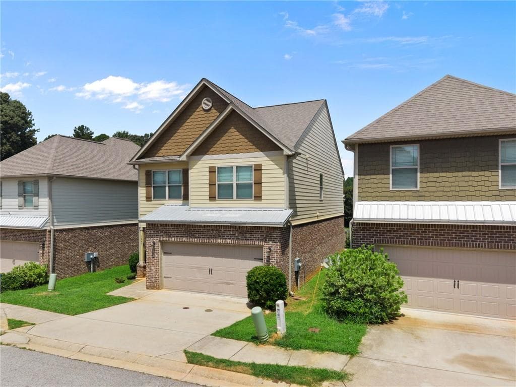 4 bedroom, 3 bathroom, 2,023 sq ft single family residence for rent at 1240 Faye Court, Mcdonough, GA 30253 for $2,090 a month — photo 3