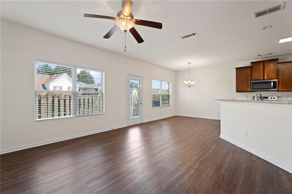 4 bedroom, 3 bathroom, 2,023 sq ft single family residence for rent at 1240 Faye Court, Mcdonough, GA 30253 for $2,090 a month — photo 8
