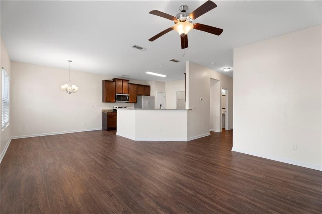 4 bedroom, 3 bathroom, 2,023 sq ft single family residence for rent at 1240 Faye Court, Mcdonough, GA 30253 for $2,090 a month — photo 9