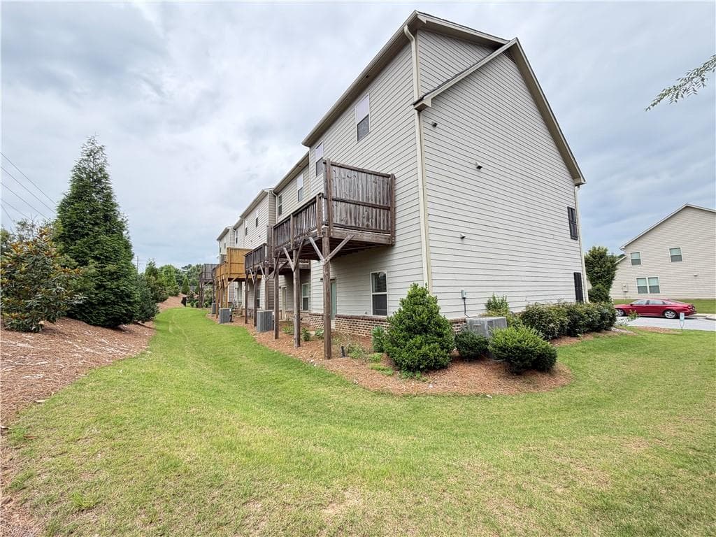 3 bedroom, 4 bathroom, 1,880 sq ft townhouse for rent at 2838 Village Park Bend, Duluth, GA 30096 for $2,550 a month — photo 3