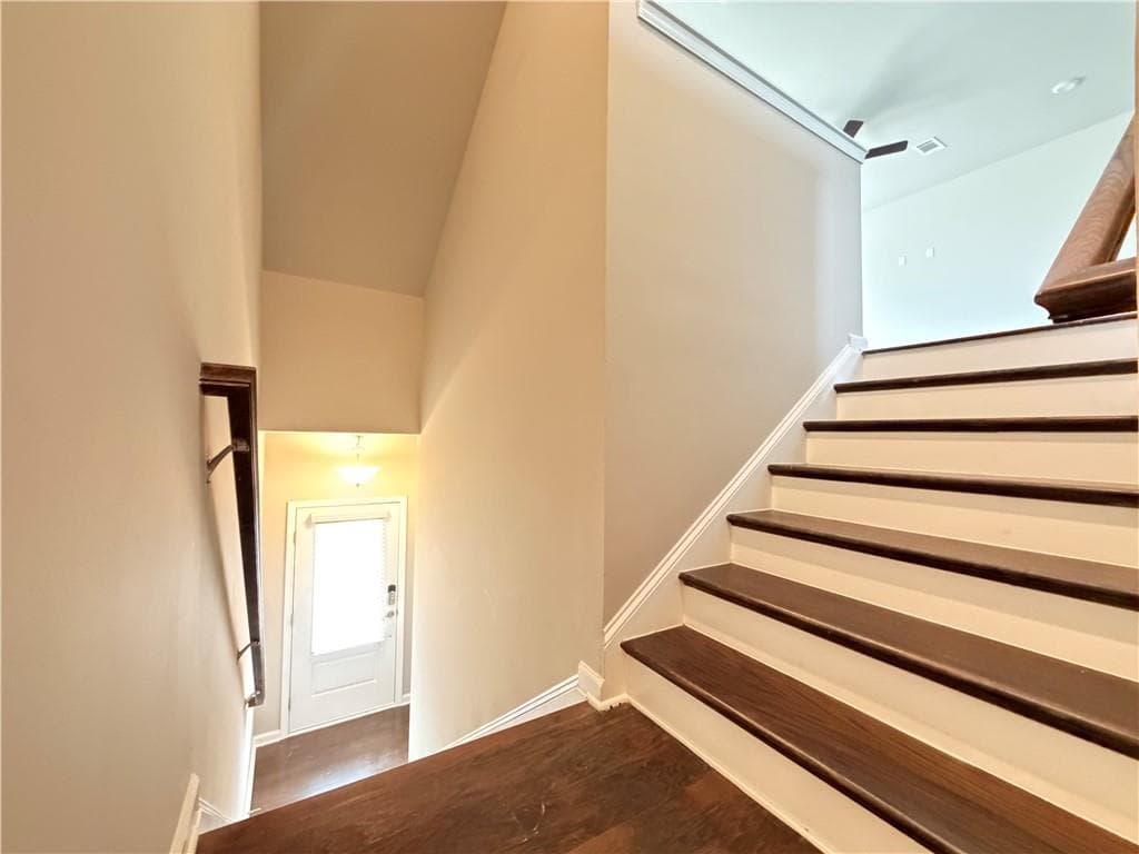 3 bedroom, 4 bathroom, 1,880 sq ft townhouse for rent at 2838 Village Park Bend, Duluth, GA 30096 for $2,550 a month — photo 6