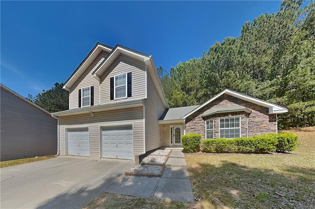 3 bedroom, 3 bathroom, 2,243 sq ft single family residence for sale at 4057 Caspian Trace, Snellville, GA 30039 — photo 1 of 10
