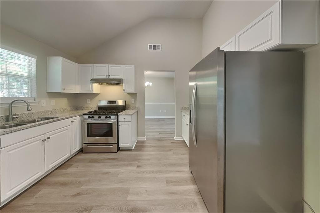3 bedroom, 3 bathroom, 2,243 sq ft single family residence for sale at 4057 Caspian Trace, Snellville, GA 30039 — photo 5