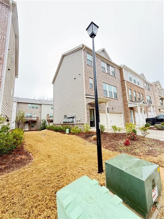 3 bedroom, 4 bathroom, 2,019 sq ft townhouse for rent at 3756 Davis Circle, Duluth, GA 30096 for $2,700 a month — photo 2