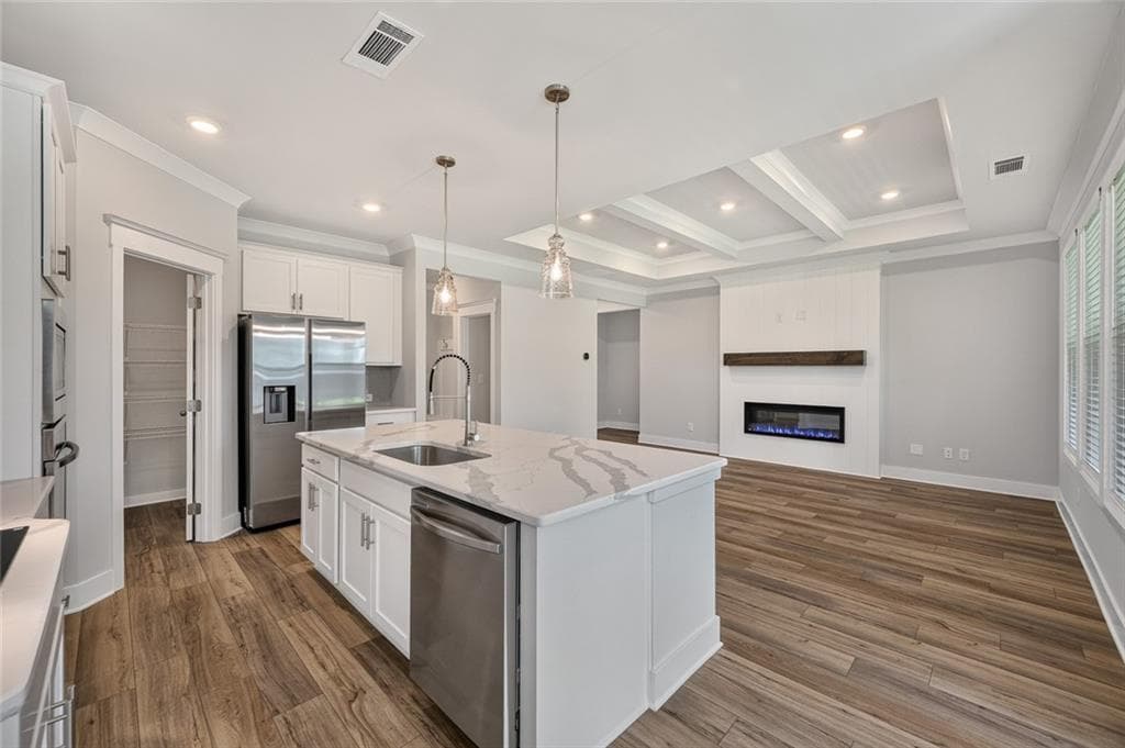 4 bedroom, 4 bathroom, 2,494 sq ft single family residence for sale at 211 Cantrell View Court, Cartersville, GA 30120 — photo 6