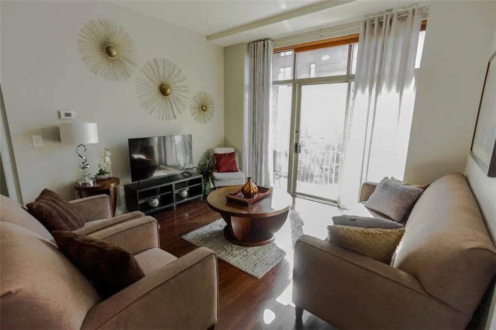 2 bedroom, 2 bathroom, 1,091 sq ft condominium for sale at 171 Auburn Avenue 329, Atlanta, GA 30303