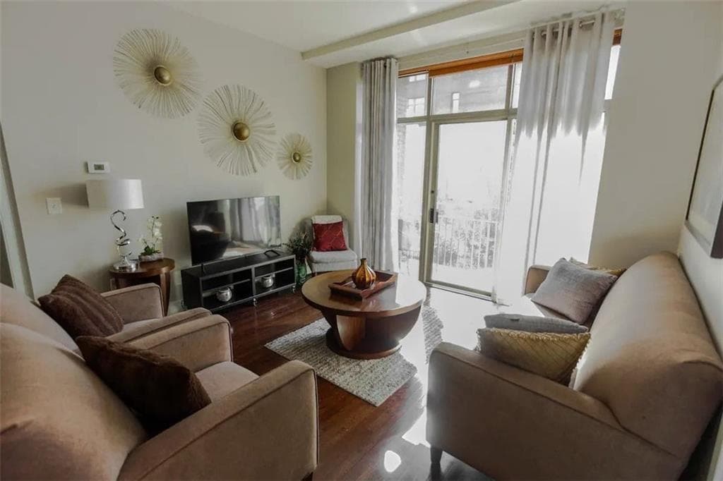 2 bedroom, 2 bathroom, 1,091 sq ft condominium for sale at 171 Auburn Avenue 329, Atlanta, GA 30303 — photo 3