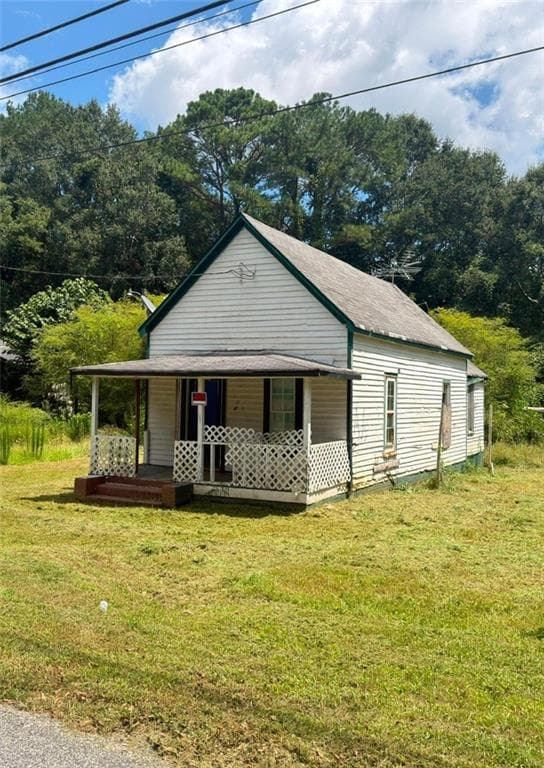 2 bedroom, 1 bathroom, 898 sq ft single family residence for sale at 101 Smith Road, Newnan, GA 30263
