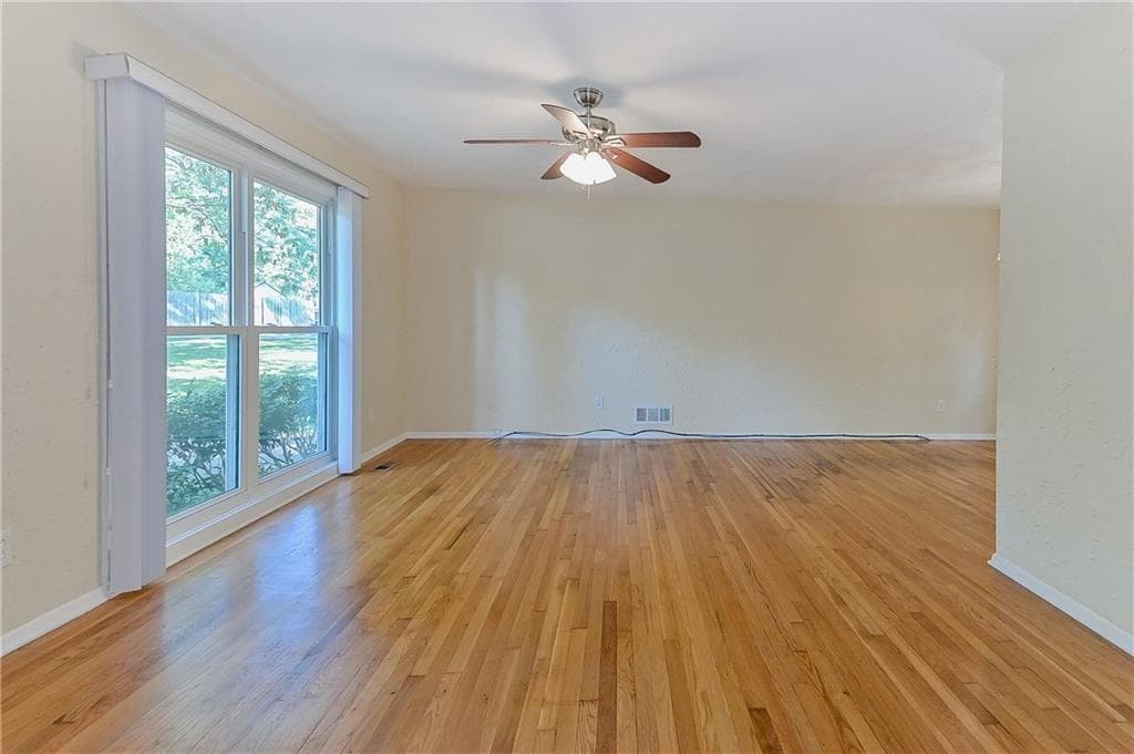 4 bedroom, 2 bathroom, 1,503 sq ft single family residence for rent at 1935 Inverness Road, Smyrna, GA 30080 for $2,500 a month — photo 3