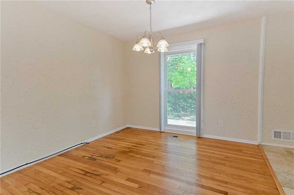 4 bedroom, 2 bathroom, 1,503 sq ft single family residence for rent at 1935 Inverness Road, Smyrna, GA 30080 for $2,500 a month — photo 10