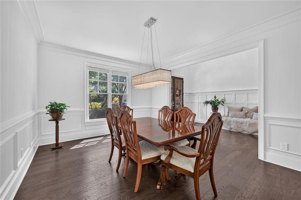 6 bedroom, 6 bathroom, 5,401 sq ft single family residence for sale at 3130 Caney Estates Place, Cumming, GA 30041 — photo 4