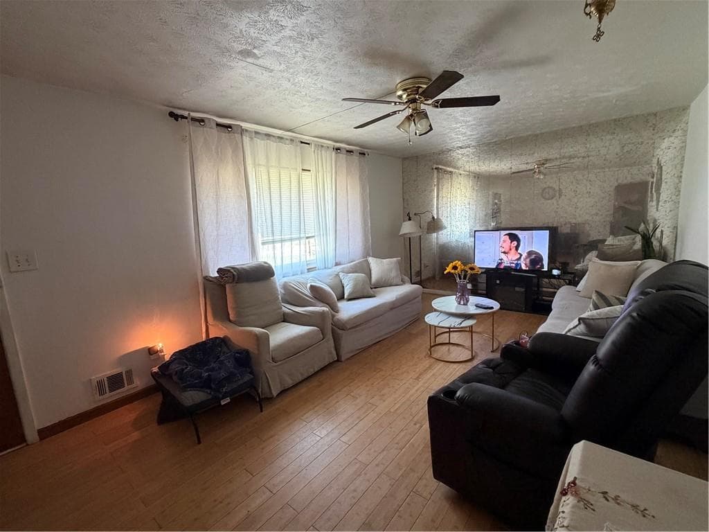 4 bedroom, 2 bathroom, 1,500 sq ft single family residence for sale at 8399 San Jose Trail, Jonesboro, GA 30236 — photo 5