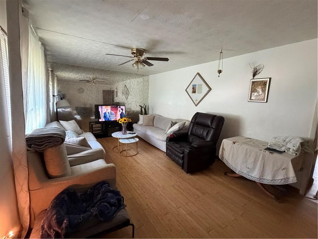 4 bedroom, 2 bathroom, 1,500 sq ft single family residence for sale at 8399 San Jose Trail, Jonesboro, GA 30236 — photo 6