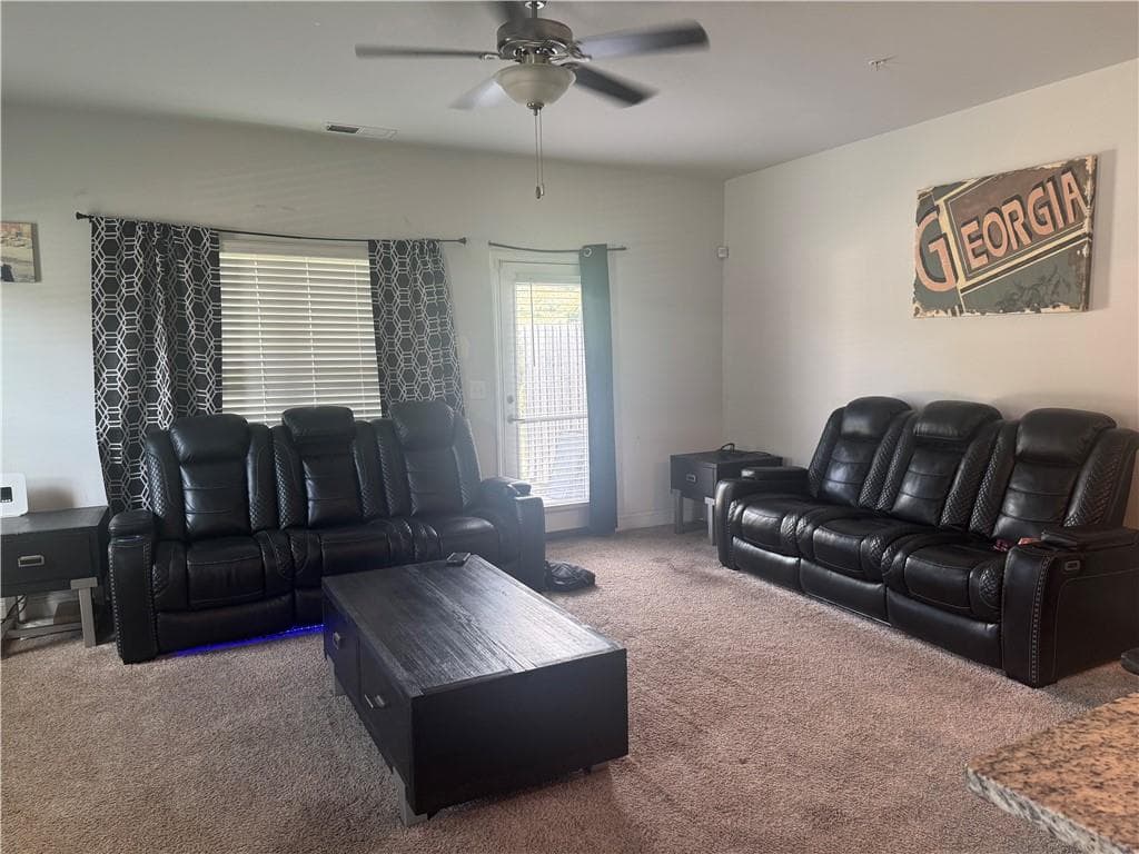 3 bedroom, 3 bathroom, 1,644 sq ft townhouse for sale at 5263 Carrie Drive, Morrow, GA 30260 — photo 3