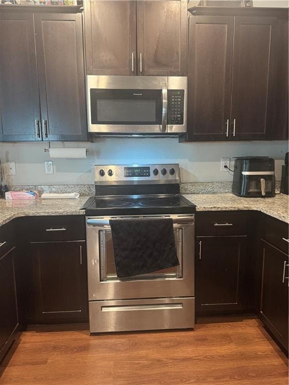 3 bedroom, 3 bathroom, 1,644 sq ft townhouse for sale at 5263 Carrie Drive, Morrow, GA 30260 — photo 5