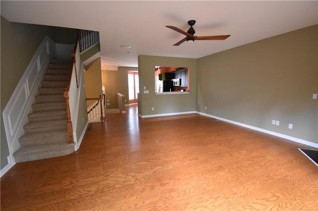 4 bedroom, 3 bathroom, 1,722 sq ft townhouse for rent at 1002 Thornborough Drive, Alpharetta, GA 30004 for $2,300 a month — photo 2