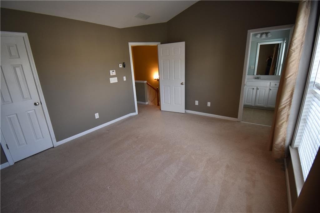4 bedroom, 3 bathroom, 1,722 sq ft townhouse for rent at 1002 Thornborough Drive, Alpharetta, GA 30004 for $2,300 a month — photo 8
