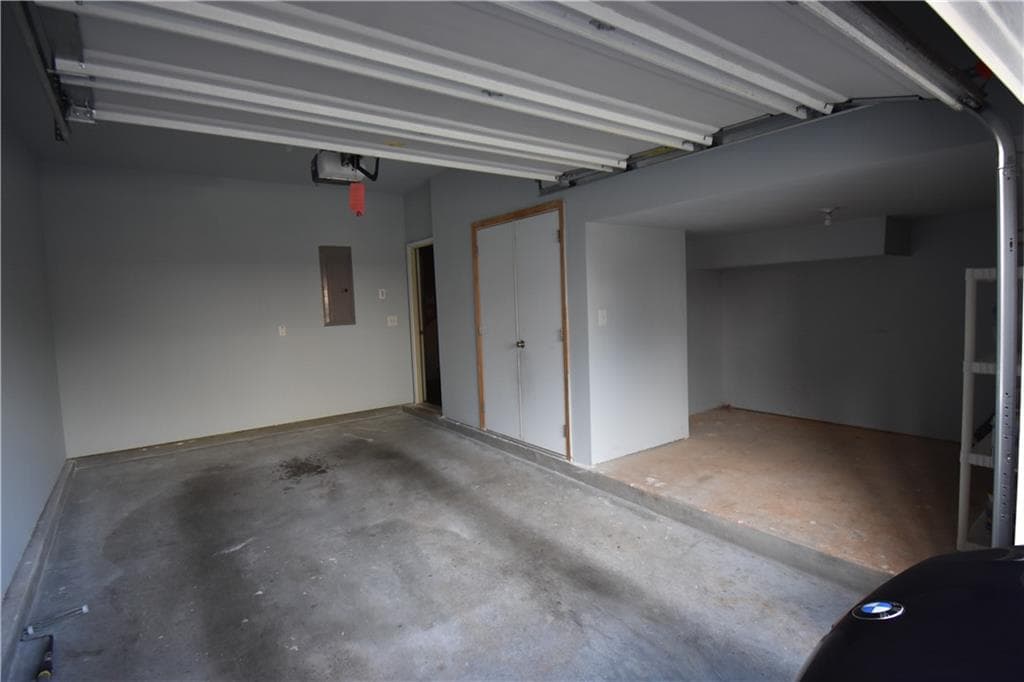 4 bedroom, 3 bathroom, 1,722 sq ft townhouse for rent at 1002 Thornborough Drive, Alpharetta, GA 30004 for $2,300 a month — photo 9