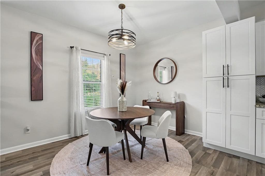6 bedroom, 5 bathroom, 1,986 sq ft single family residence for sale at 745 Greenwood Lane, Atlanta, GA 30331 — photo 9