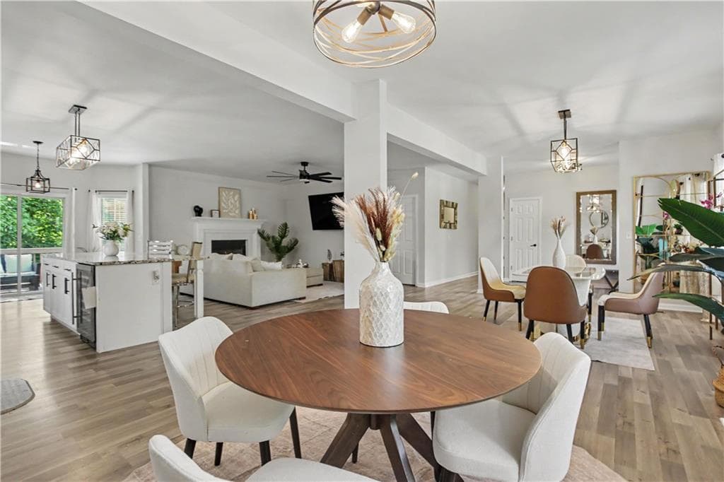 6 bedroom, 5 bathroom, 1,986 sq ft single family residence for sale at 745 Greenwood Lane, Atlanta, GA 30331 — photo 10