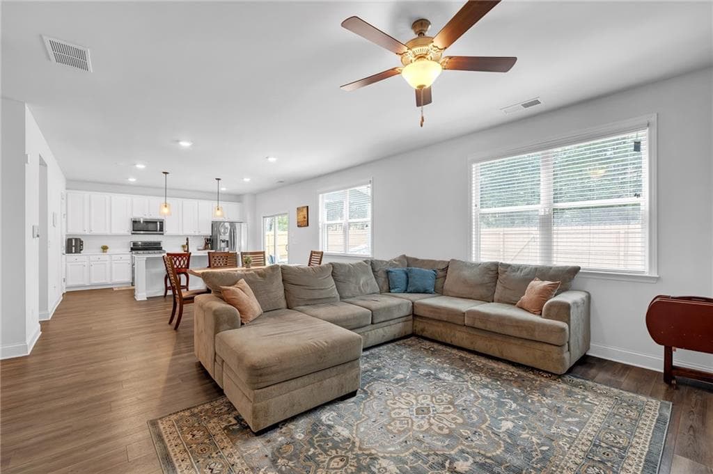 4 bedroom, 3 bathroom, 2,636 sq ft single family residence for sale at 48 Park Chase Court, Dallas, GA 30132 — photo 7