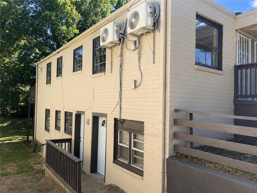 quadruplex for sale at 1061 M L King Jr Drive, Atlanta, GA 30314 — photo 2