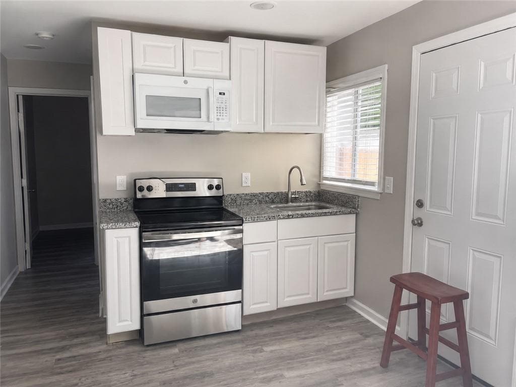 quadruplex for sale at 1061 M L King Jr Drive, Atlanta, GA 30314 — photo 6