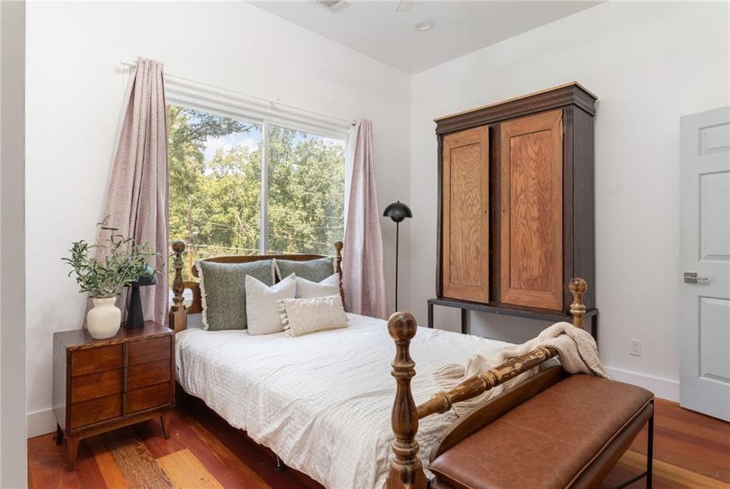 duplex under contract at 133 Arcadia Circle, Atlanta, GA 30314 — photo 7