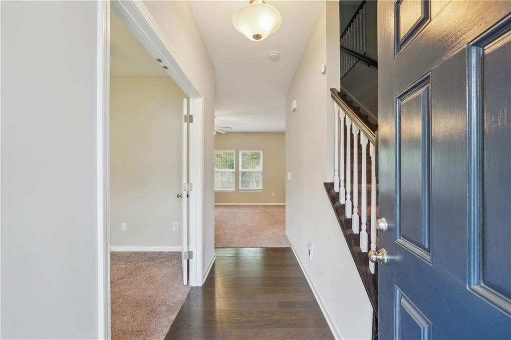 4 bedroom, 3 bathroom, 2,000 sq ft single family residence for rent at 4981 Bramblewood Circle, Sugar Hill, GA 30518 for $2,350 a month — photo 2