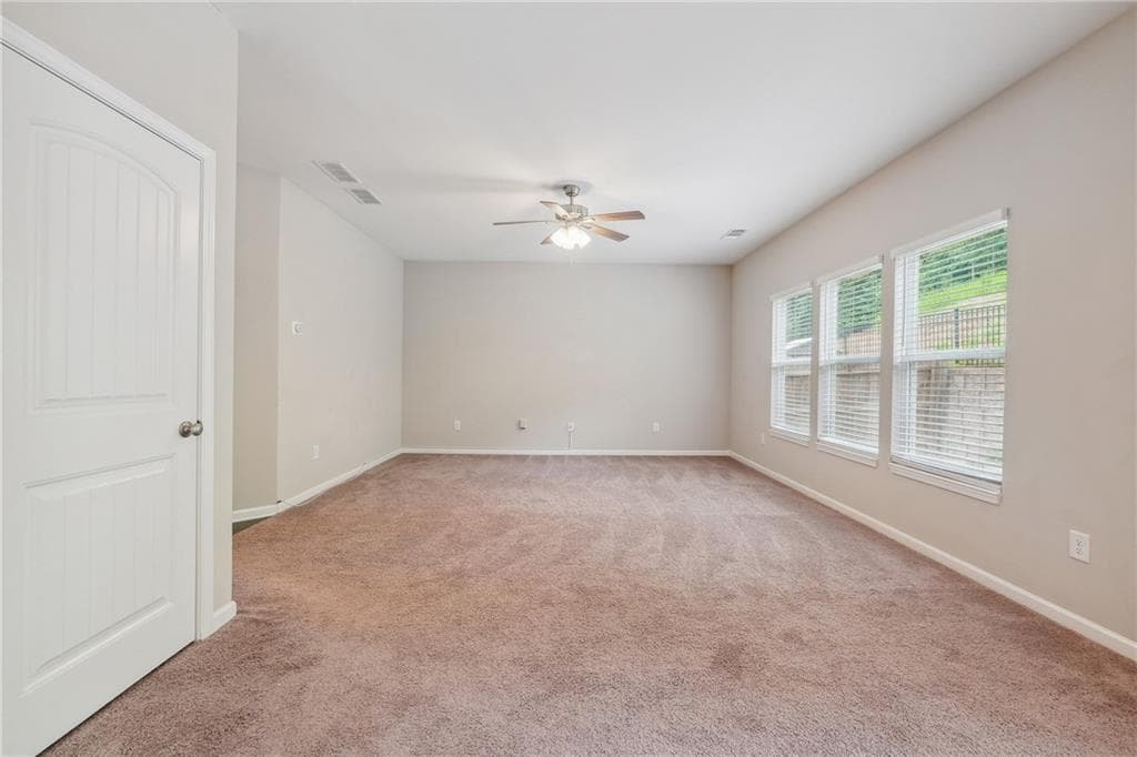 4 bedroom, 3 bathroom, 2,000 sq ft single family residence for rent at 4981 Bramblewood Circle, Sugar Hill, GA 30518 for $2,350 a month — photo 9