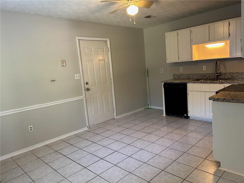 duplex for sale at 1292 Crystal Lake Road, College Park, GA 30349 — photo 4