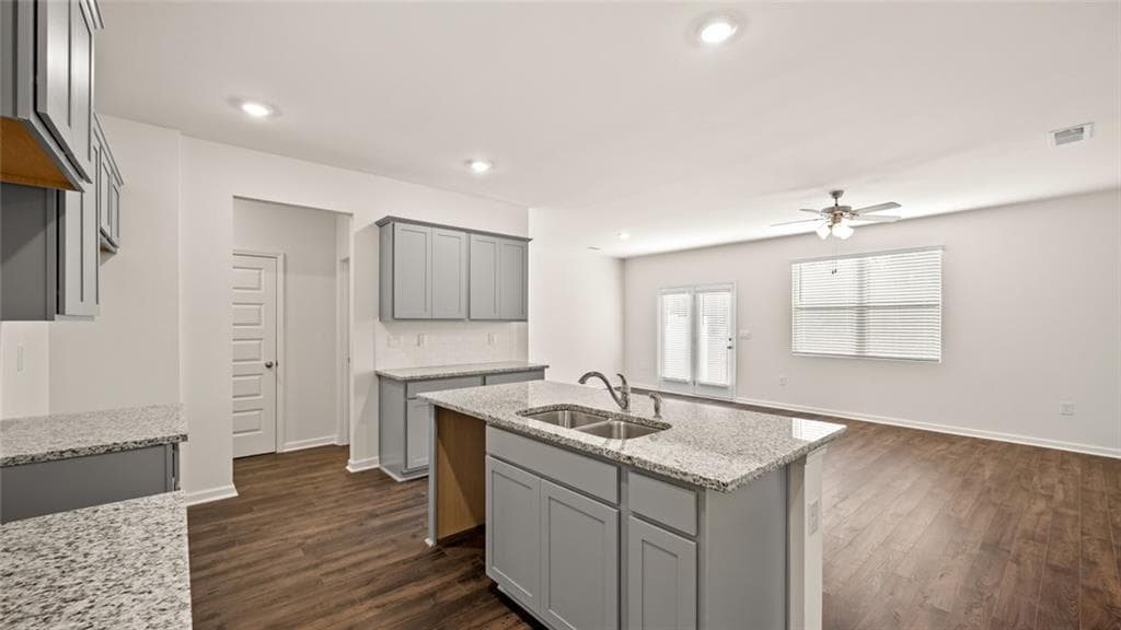 3 bedroom, 3 bathroom townhouse for sale at 1318 Aura Lane, Lawrenceville, GA 30045 — photo 8